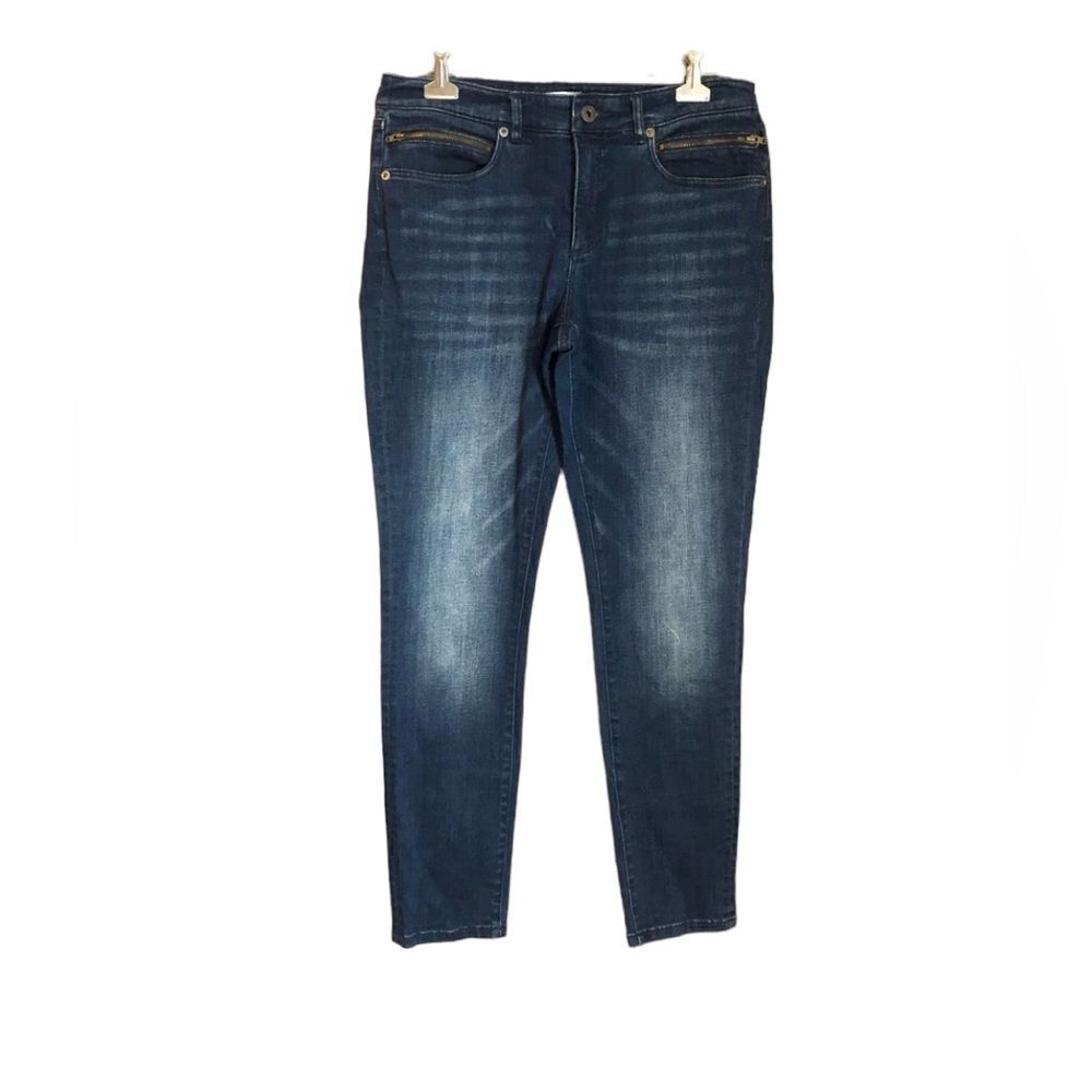 L.L.Bean signature dark wash jeans. Size 8
